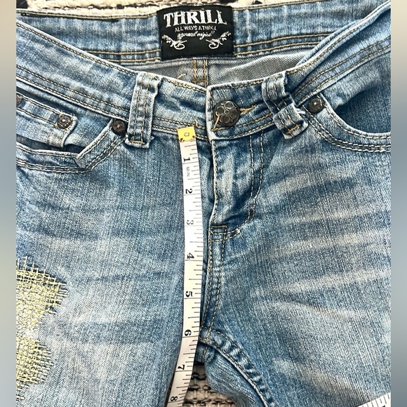 Thrill, Gold Thread Embellishments, Low-Rise, EUC, Size 3 Jrs or Size 2 Woman’s - Picture 10 of 11